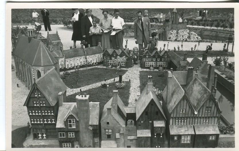Postal-Postcard 17310: MADURODAM - Miniatuurstad  Den HAAG. Pueblo aleman en miniatura