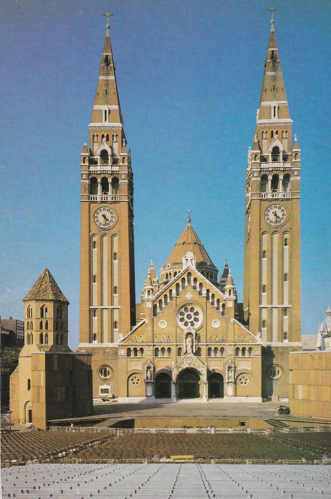 POSTAL B8021: BUDAPEST: IGLESIA VOTIVE