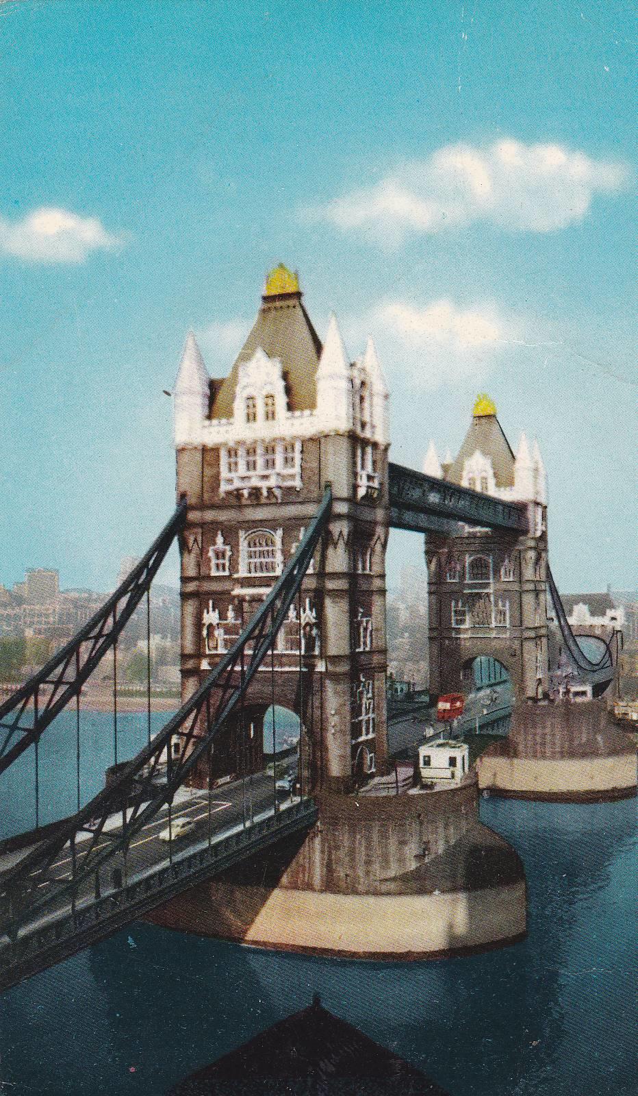 POSTAL B8022: LONDRES: TOWER BRIDGE
