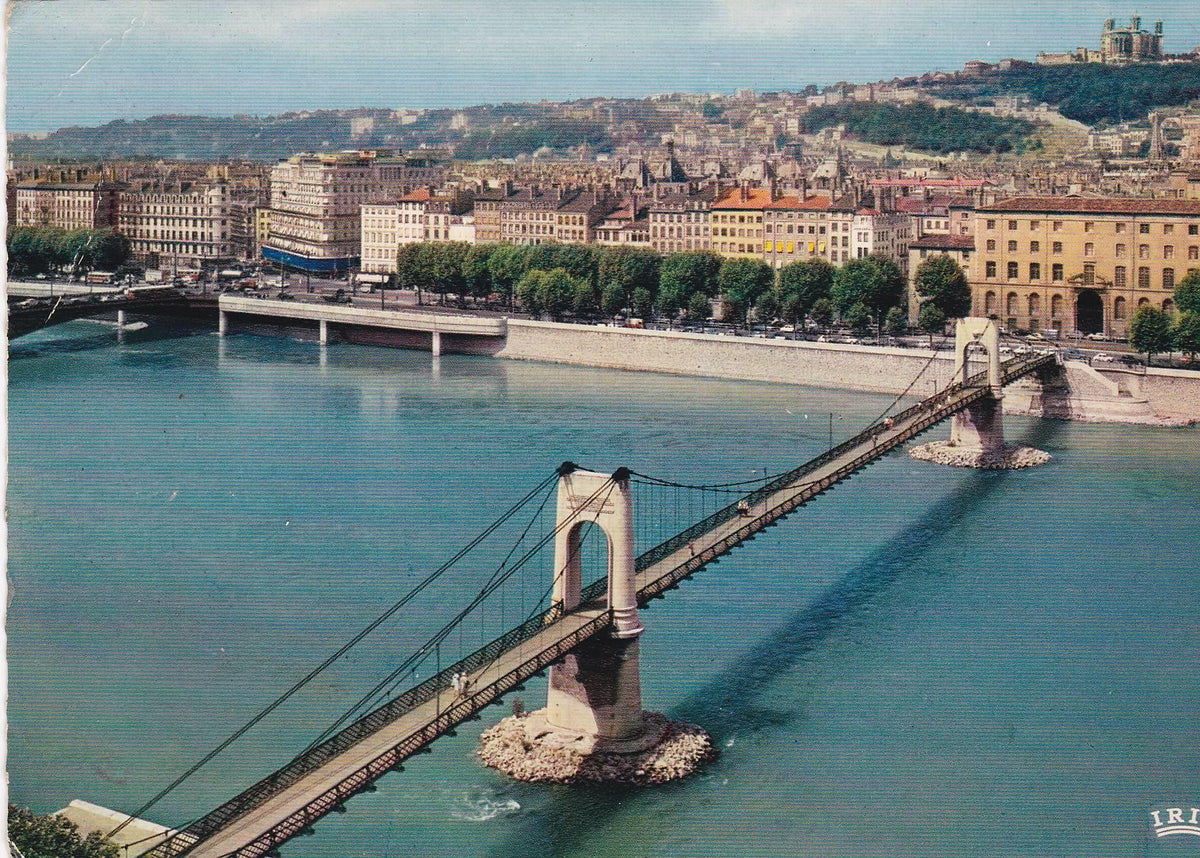 POSTAL B8066: LYON: RHONE
