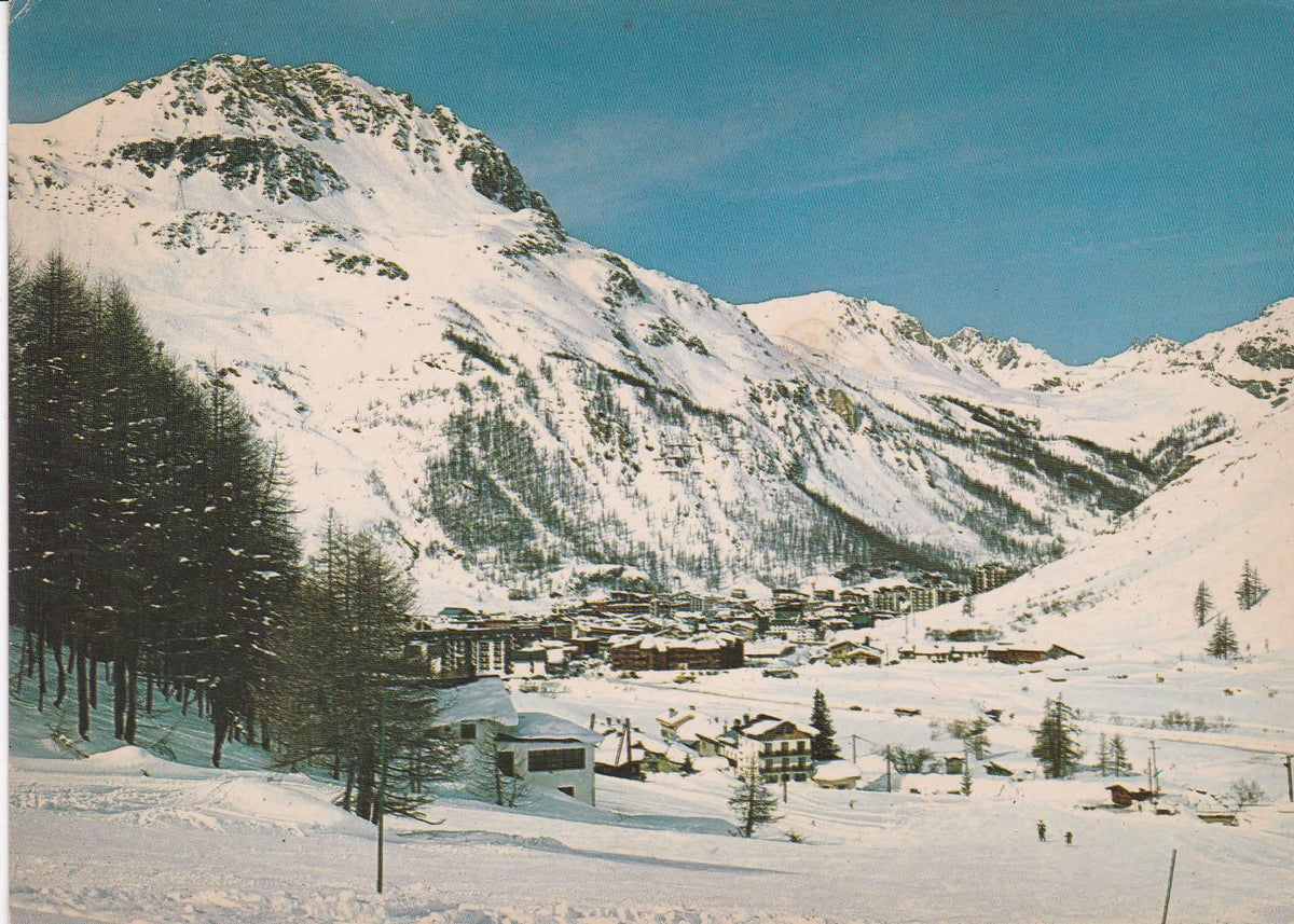 POSTAL B8141: VAL D ISERE: AU FOND BELLEVARDE