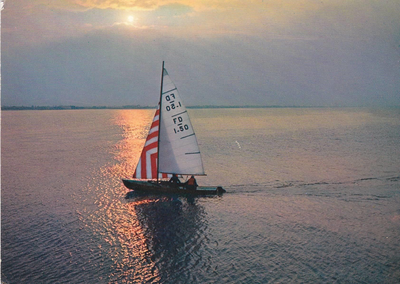 POSTAL B8296: BARCO VELA EN EL MAR
