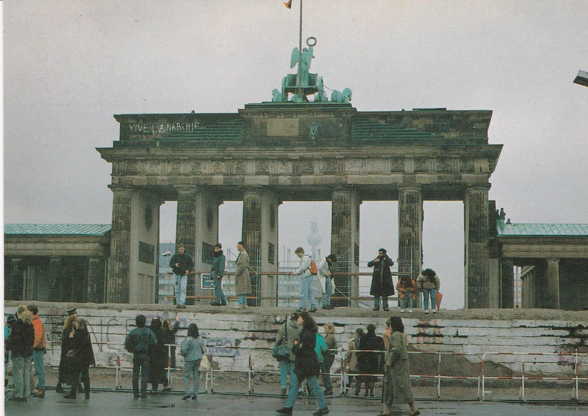 POSTAL B8311: BERLIN: PUERTA DE BRANDERBURGO