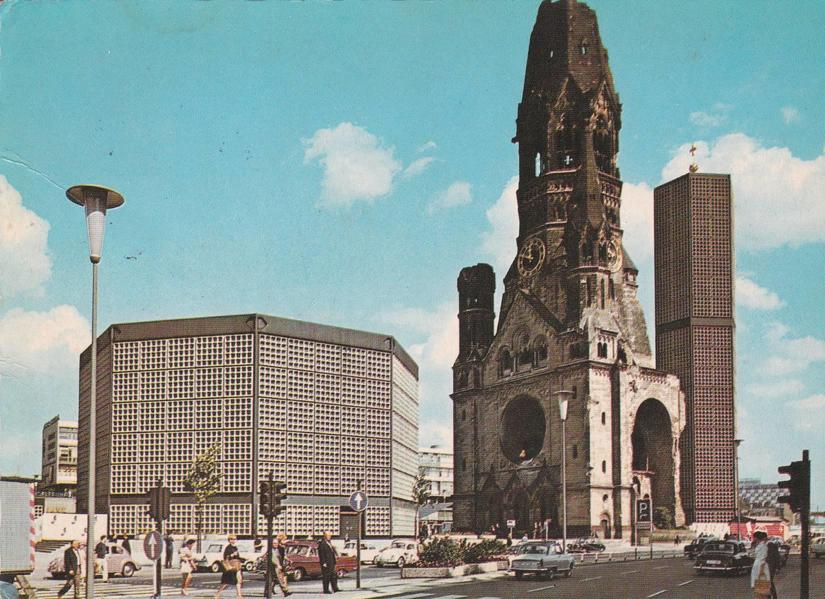 POSTAL B8312: BERLIN: GEDACHTNISKIRCHE