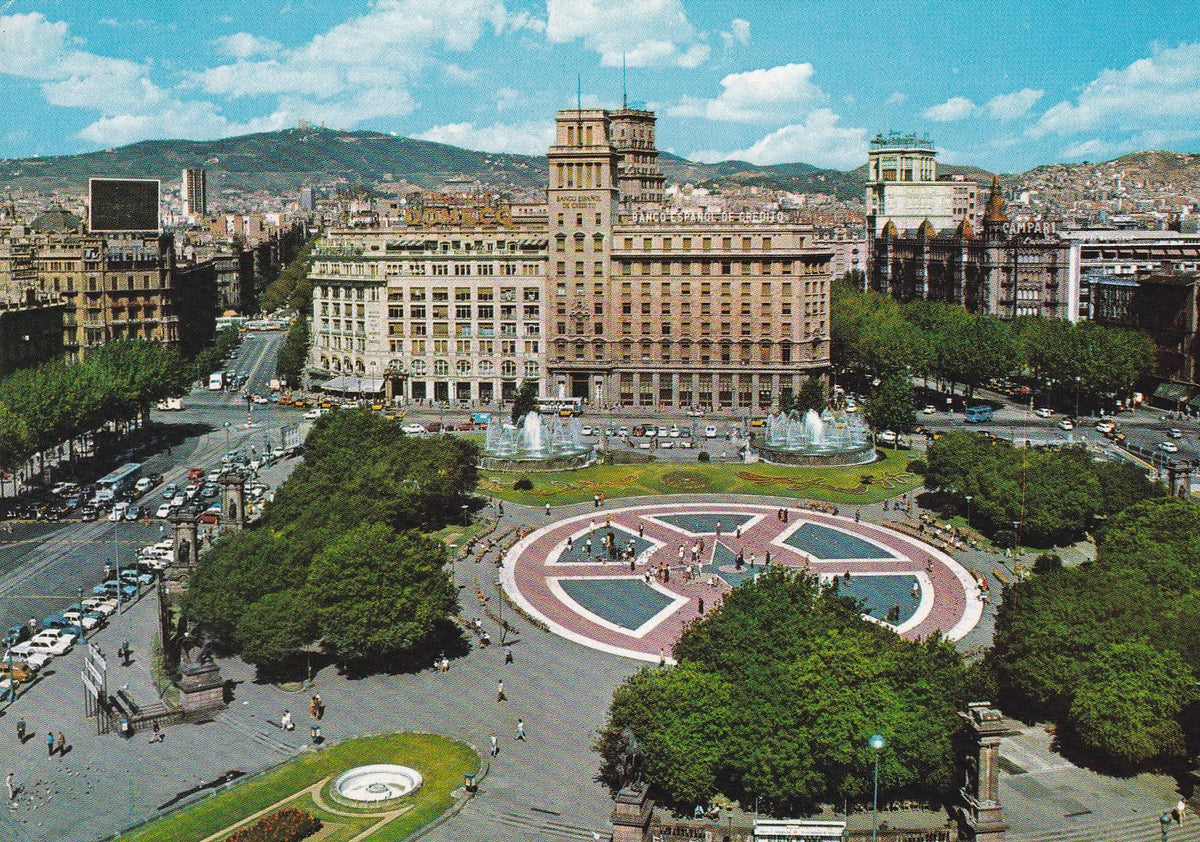 POSTAL B8375: BARCELONA: PLAZA CATALUÑA