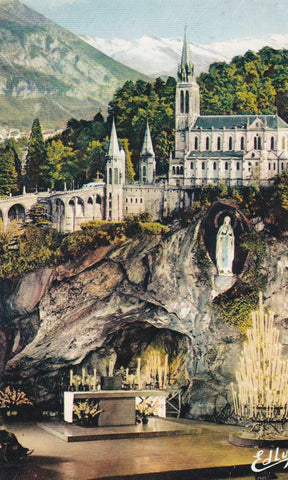 POSTAL B8399: LOURDES: GRUTA Y LA BASILICA