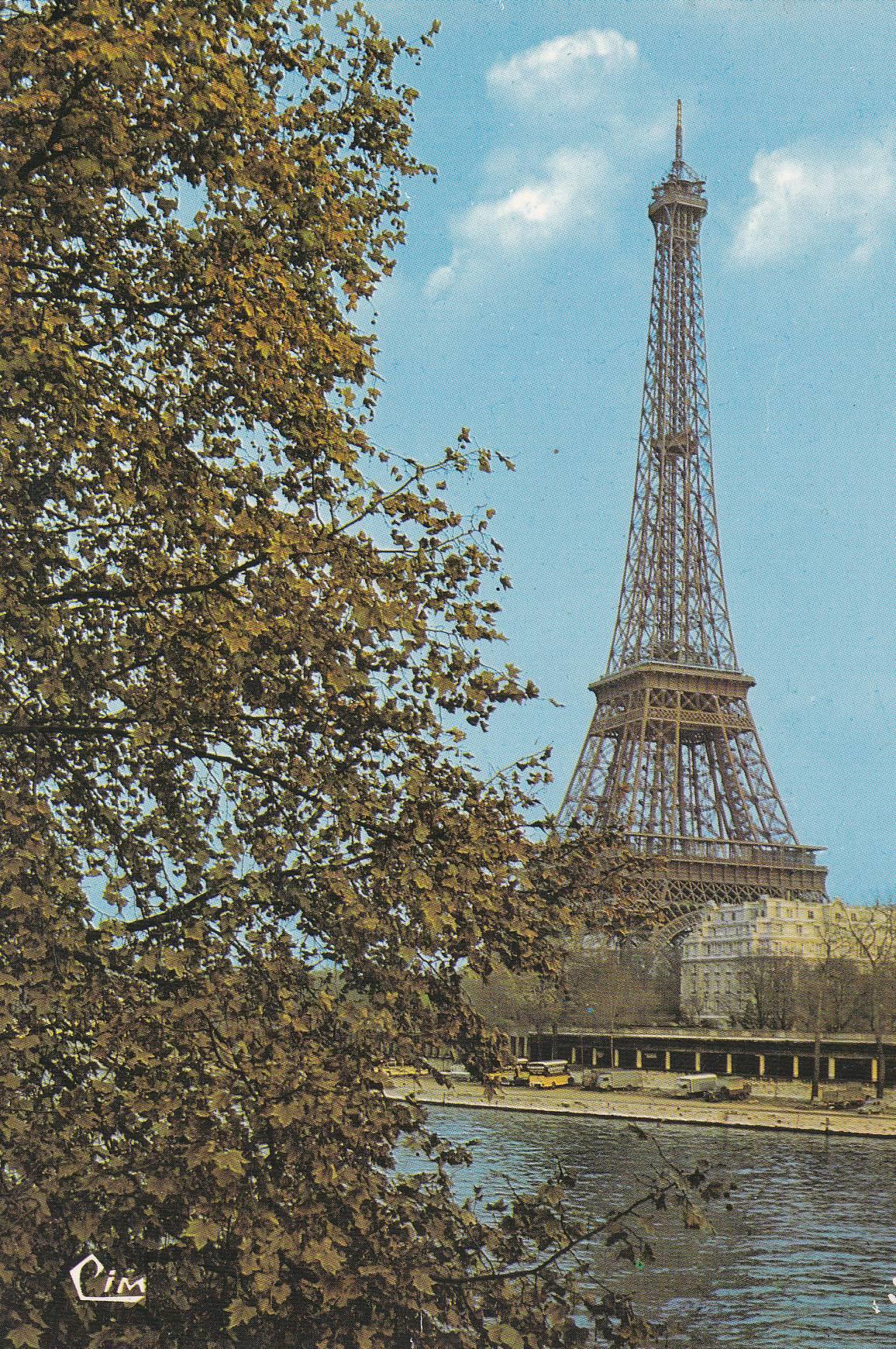 POSTAL B8441: PARIS: LA TORRE EIFFEL