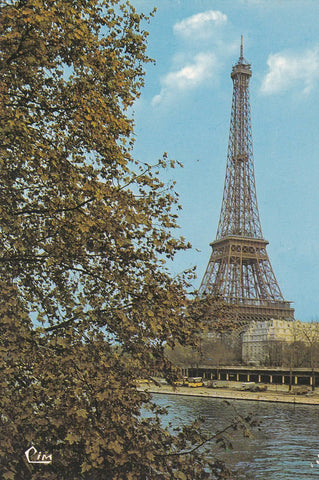 POSTAL B8441: PARIS: LA TORRE EIFFEL