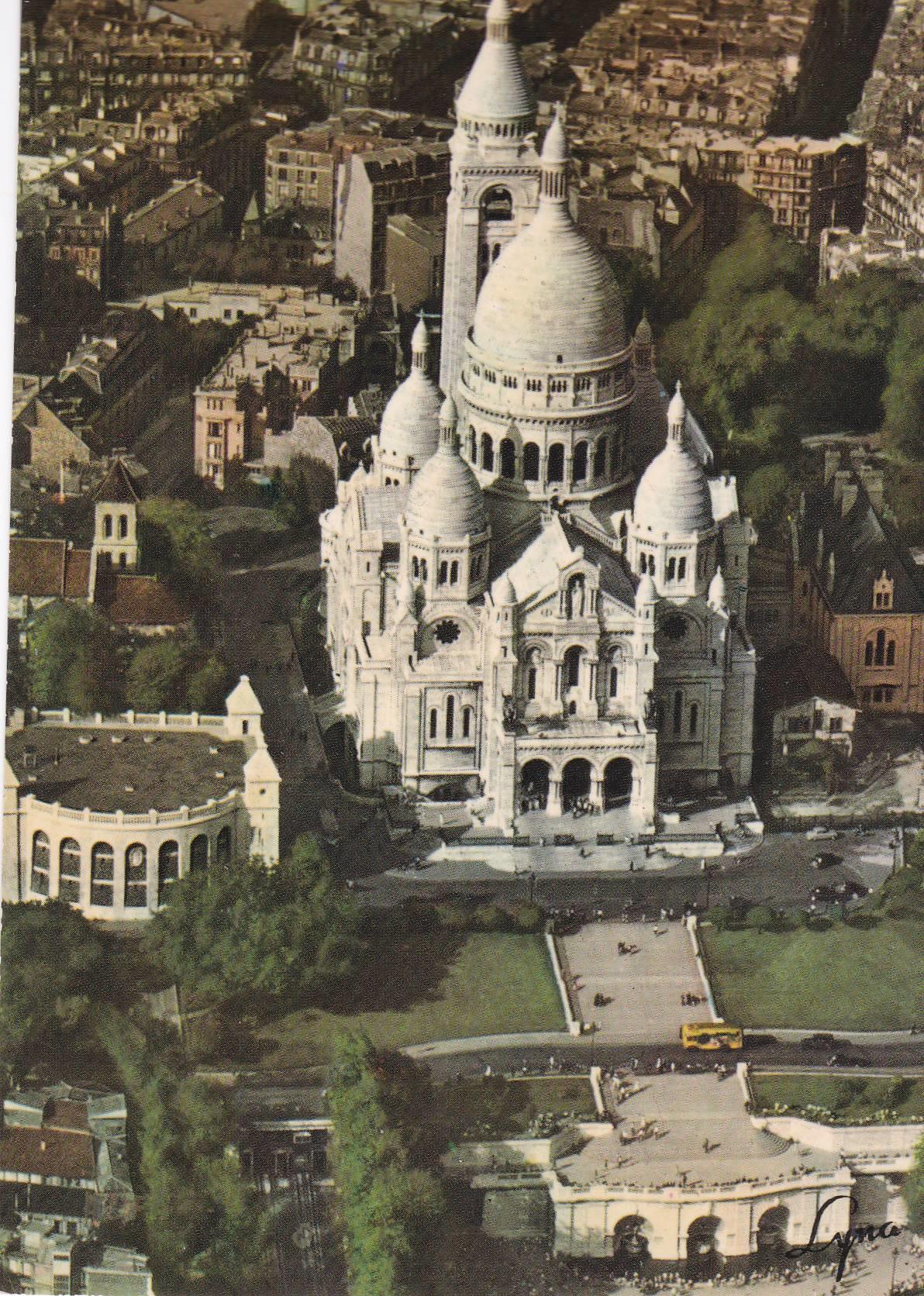 POSTAL B8445: PARIS: LE SACRE COEUR