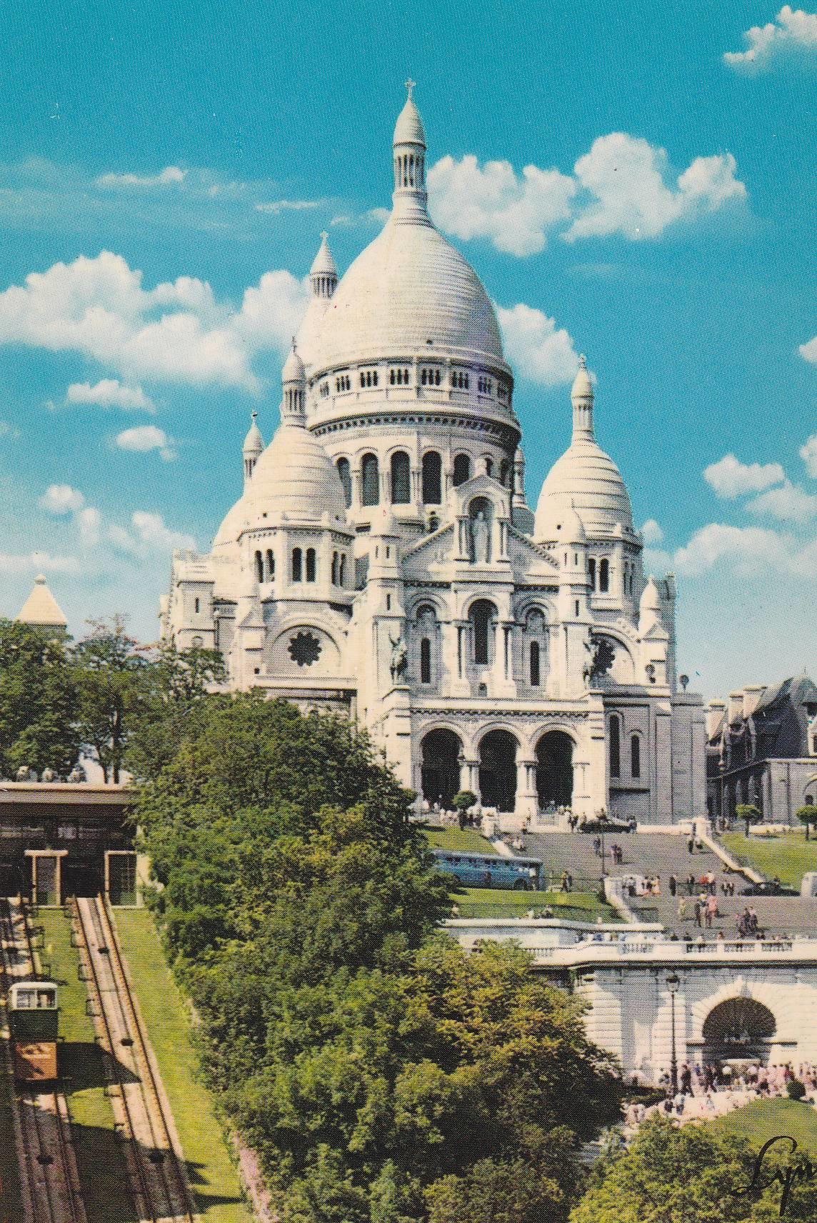 POSTAL B8446: PARIS: LE SACRE COEUR