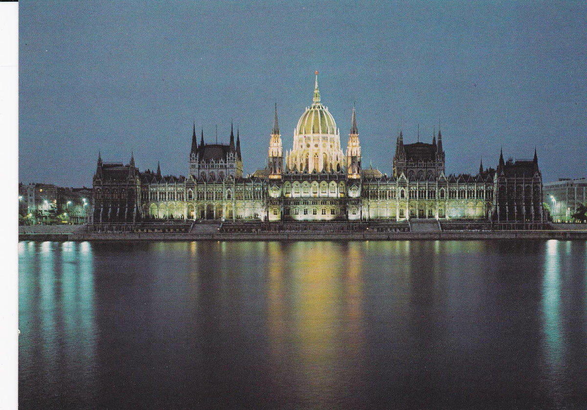 POSTAL B8541: BUDAPEST: PARLAMENTO