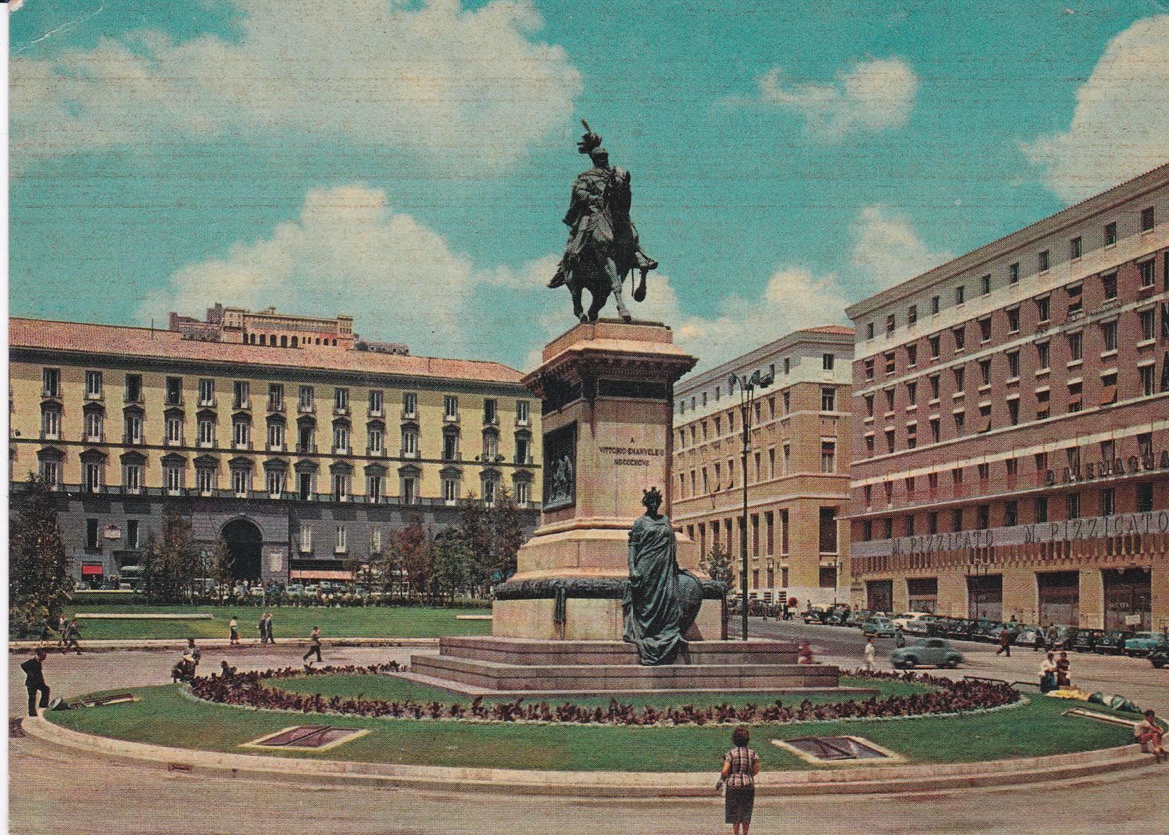 POSTAL B8598: NAPOLES: PLAZA DEL MUNICIPIO
