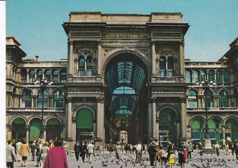 POSTAL B8599: MILAN: GALERIA VICTOR EMMANUEL
