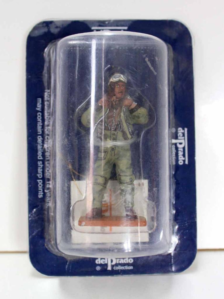 Figura Resina Coleccion: Figura de Resina de Piloto Aliado de la Segunda Guerra Mundial. 