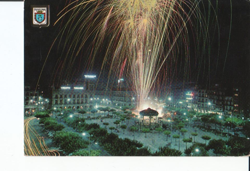 Postal 016998: PAMPLONA Navarra - Plaza del Castillo nocturna con fuegos artificiales