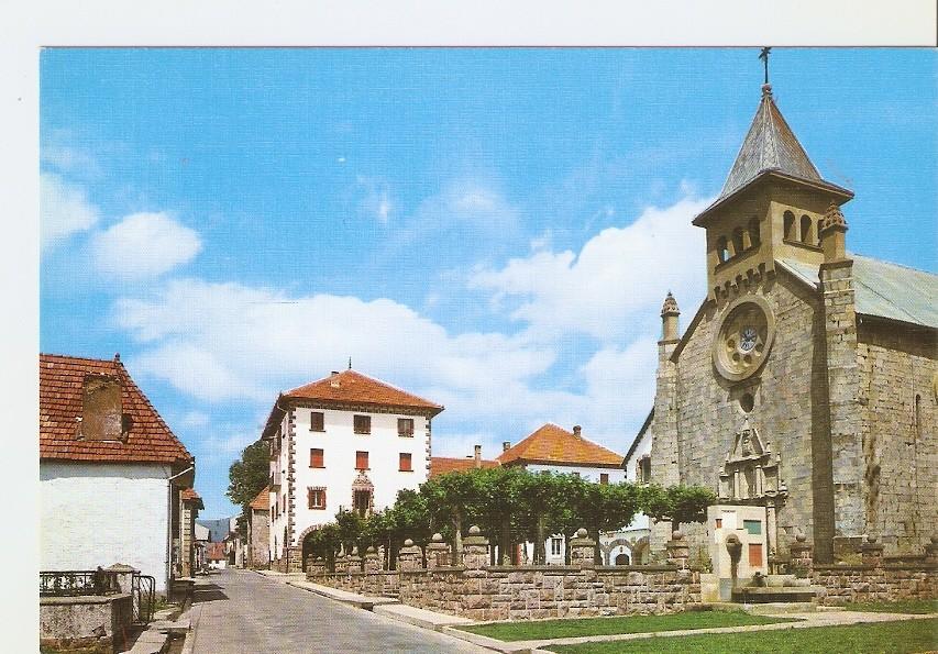 Postal 042850 : Burguete (Navarra). Iglesia Parroquial y Ayuntamiento. Carretera de Francia