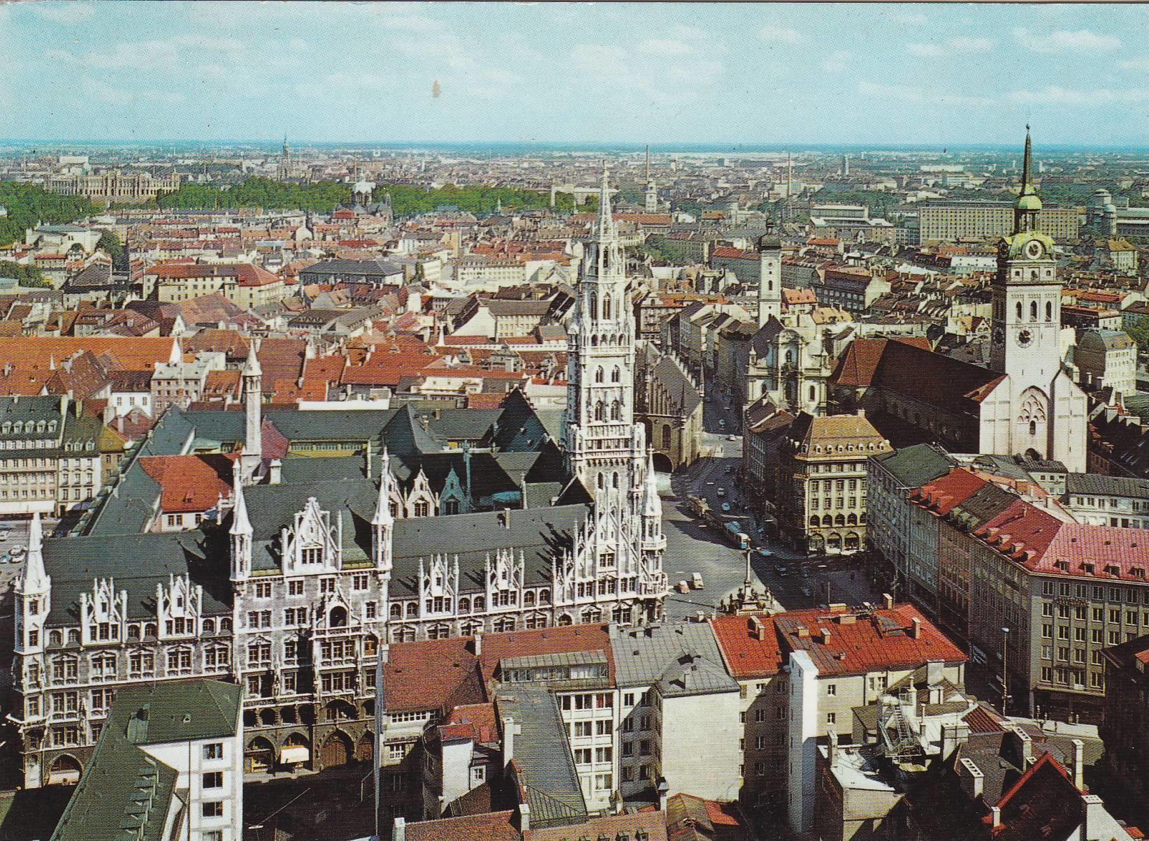 POSTAL B8703: MUNIC: FRAUENKIRCHE Y MARIENPLATZ