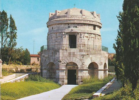 POSTAL B8745: RAVENA: MAUSOLEO DE TEODORICO 