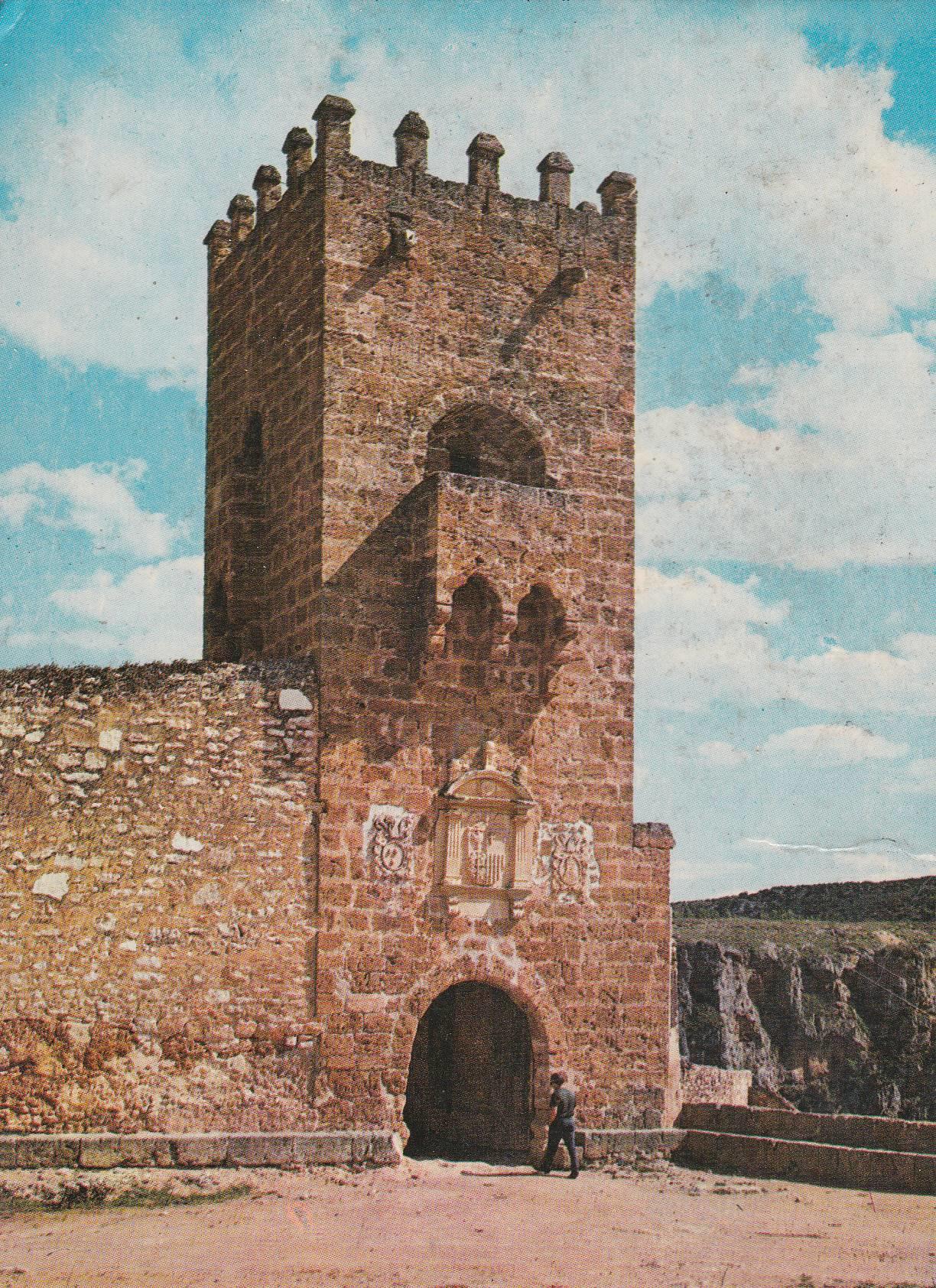 POSTAL B8816: ZARAGOZA: MONASTERIO DE PIEDRA. TORRE DEL HOMENAJE