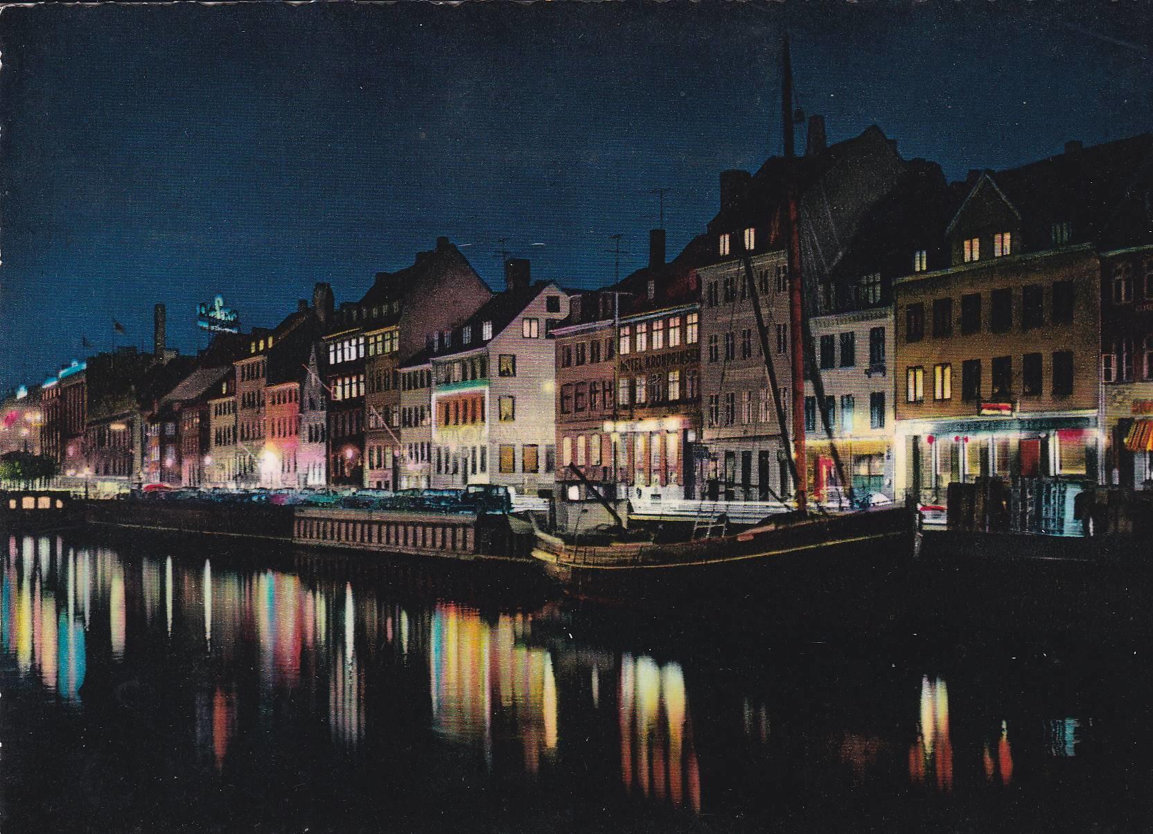 POSTAL B8891: COPENHAGUE: VISTA NOCTURNA NYHAUN
