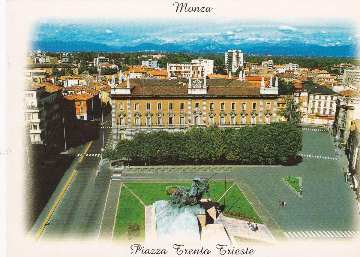 POSTAL B9178: MONZA: PLAZA DE TRENTO Y TRIESTE