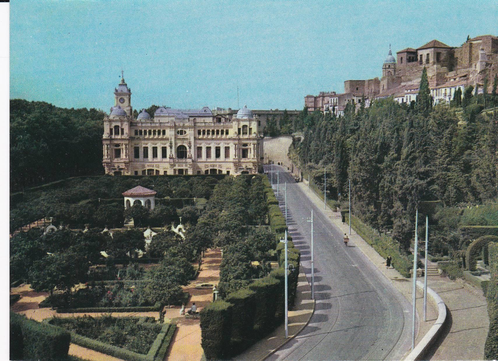 POSTAL B9197: MALAGA: AYUNTAMIENTO Y PUERTA OSCURA