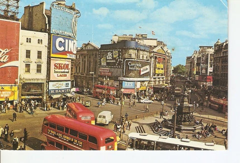 Postal 024186 : Piccadilly Circus looking towards. Leceister Square London