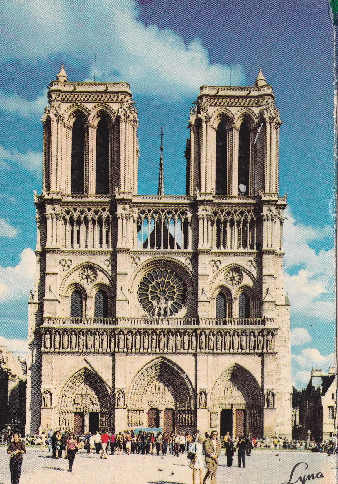 POSTAL B9327: PARIS: NOTRE DAME