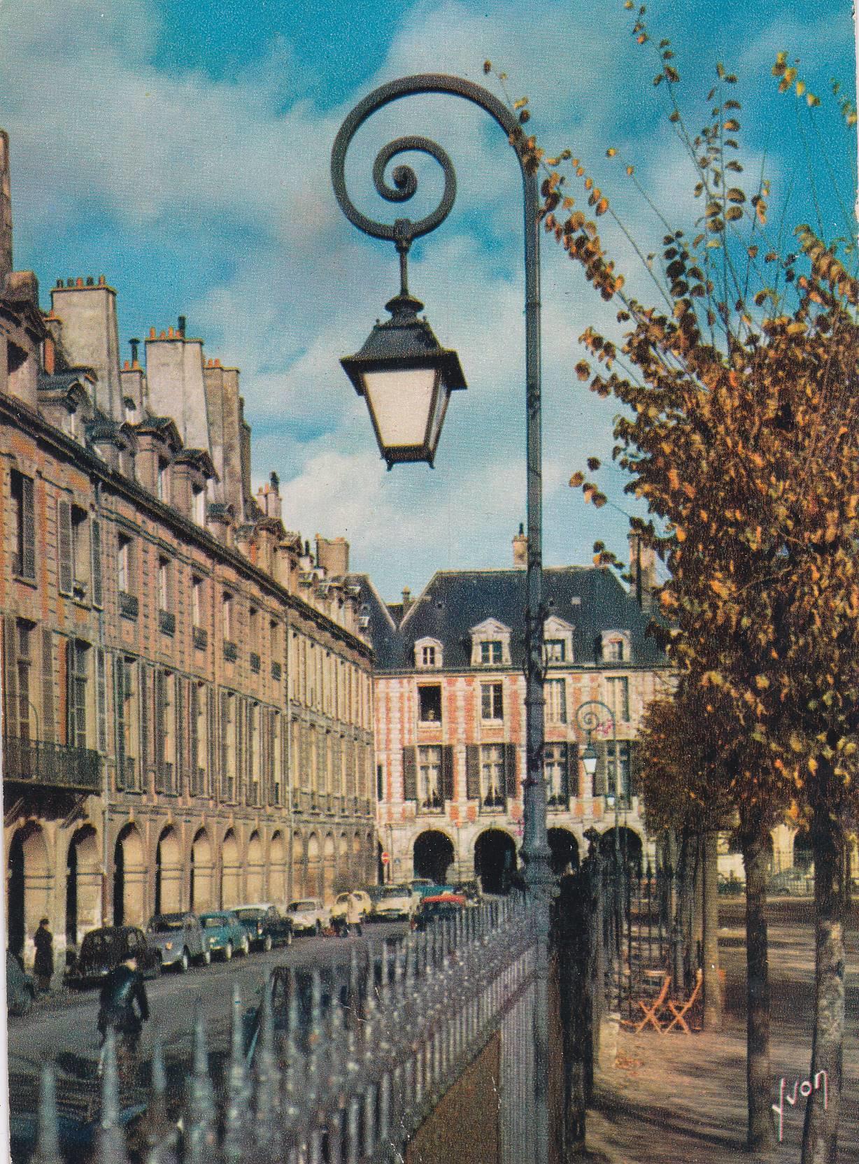 POSTAL B9337: PARIS: PLAZA DES VOSGES