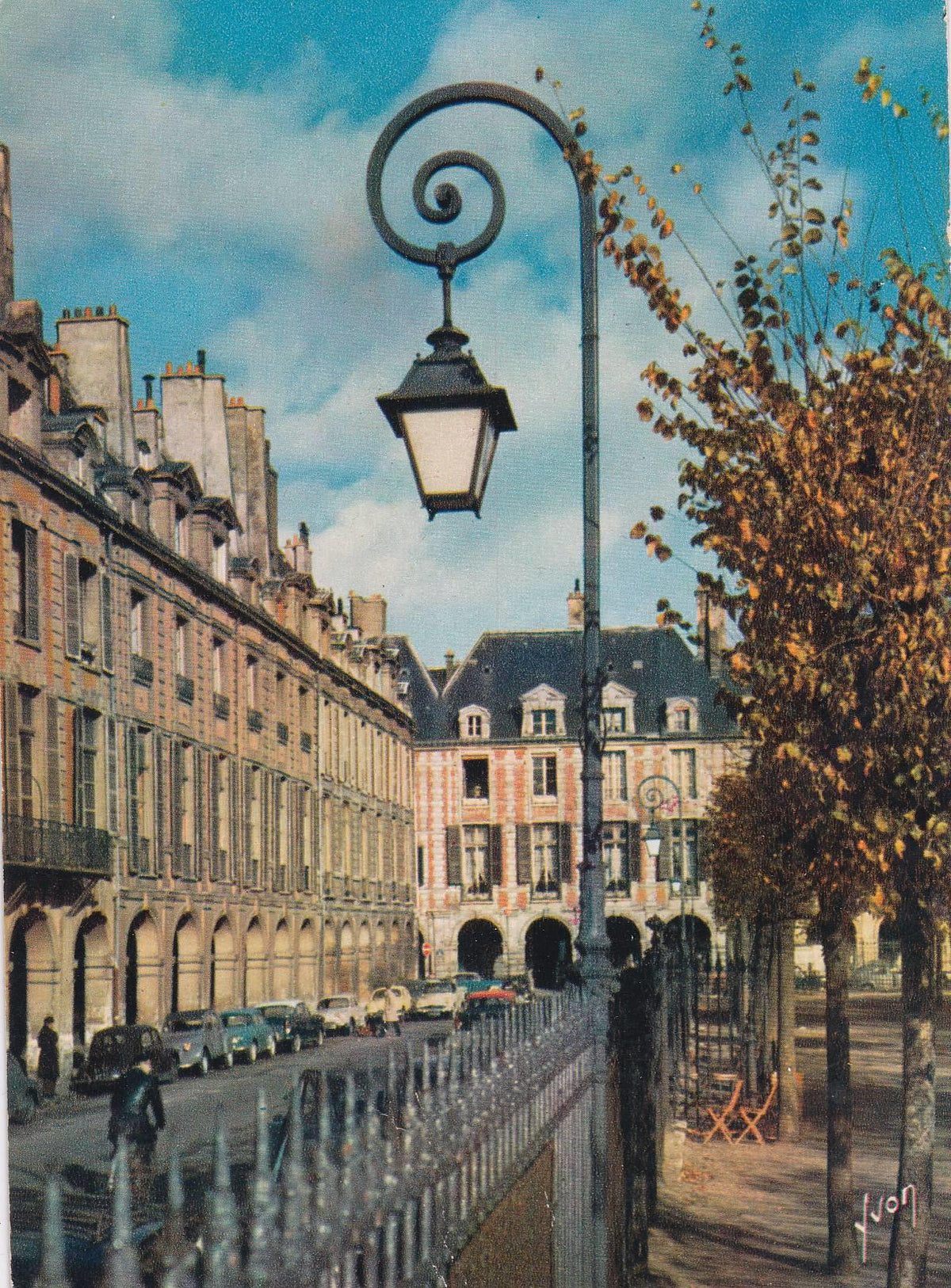 POSTAL B9337: PARIS: PLAZA DES VOSGES