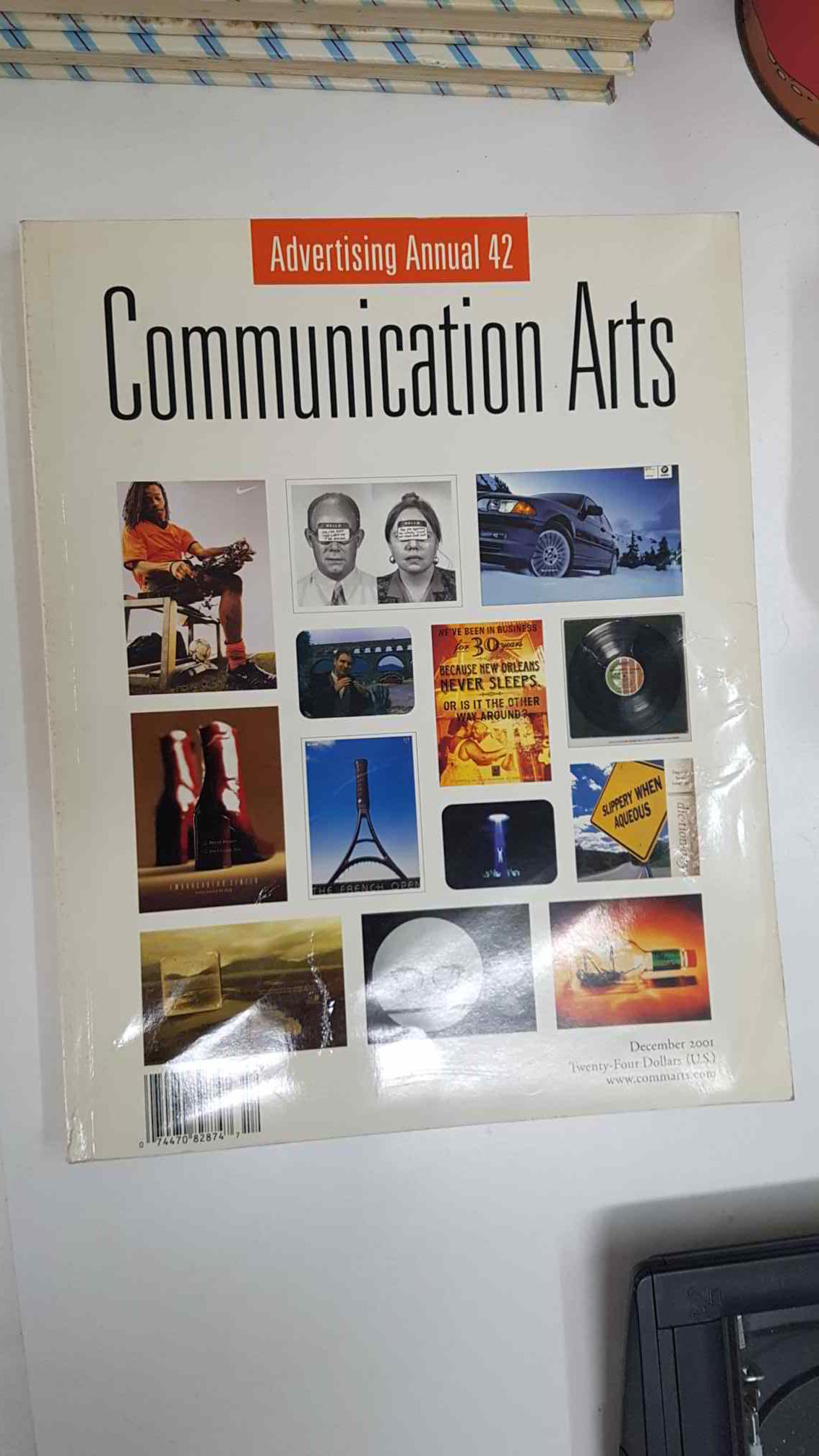 Libro Publicidad: Advertising Annual 42, Communication Arts. december 2001, volume 43 number 7