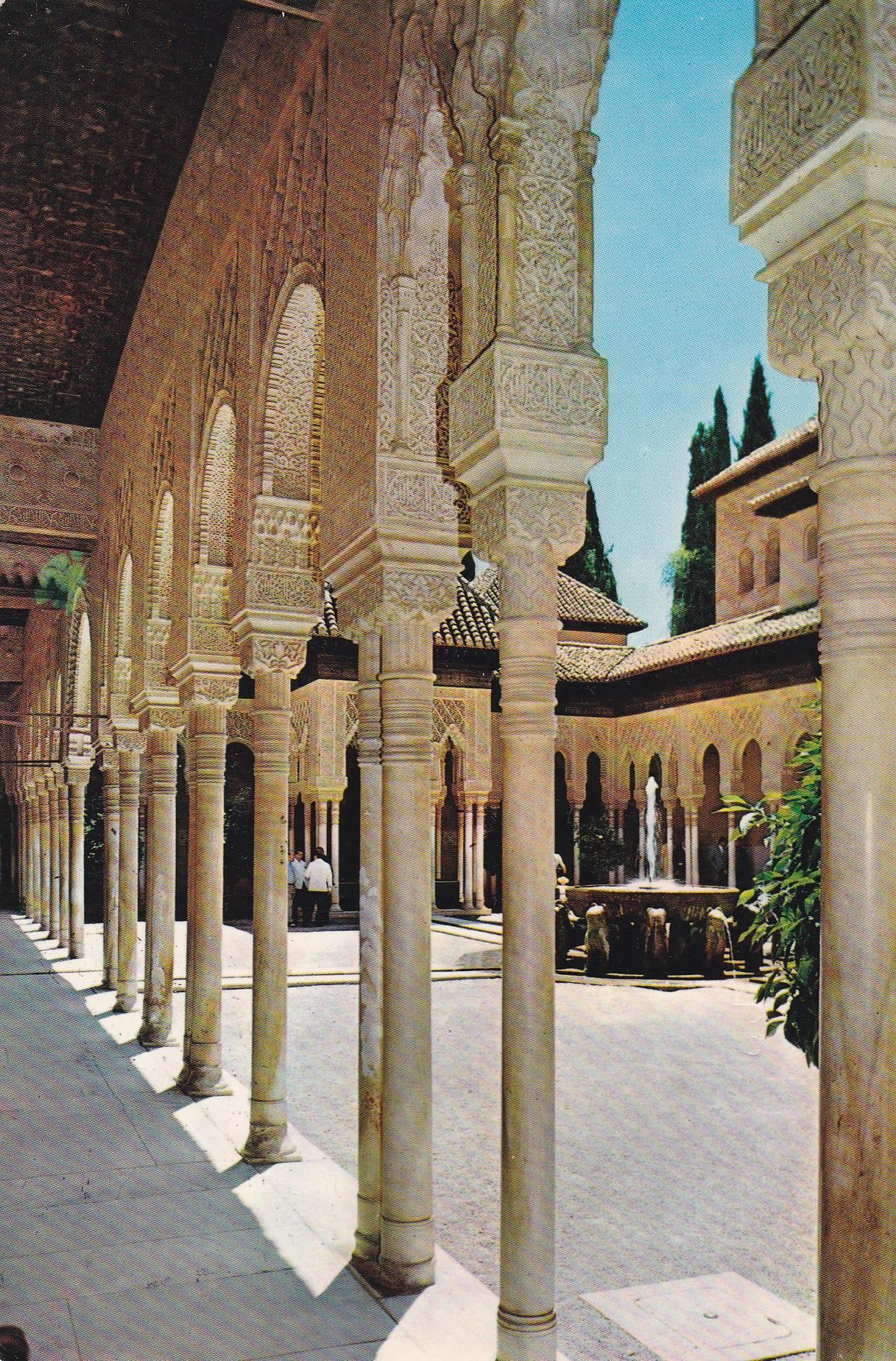 POSTAL B9749: GRANADA: LA ALHAMBRA. 
