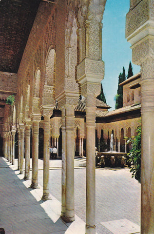 POSTAL B9749: GRANADA: LA ALHAMBRA. 