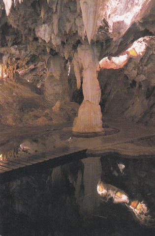 POSTAL B9988: HUEVA: ARACENA. GRUTA DE LAS MARAVILLAS