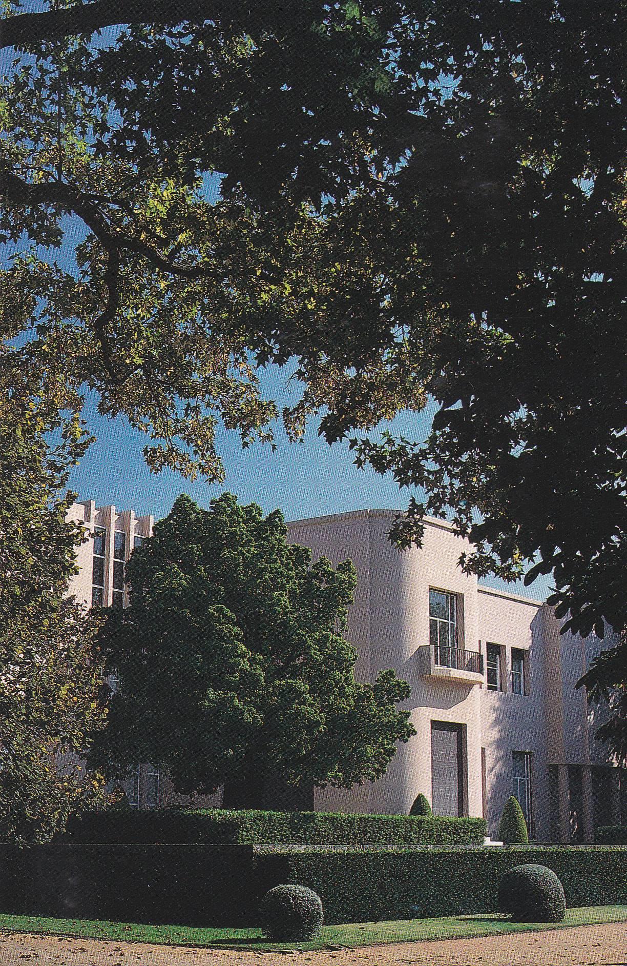 POSTAL B10292: PORTUGAL: FUNDACION DE SERRALVES. DIVERSOS ASPECTOS