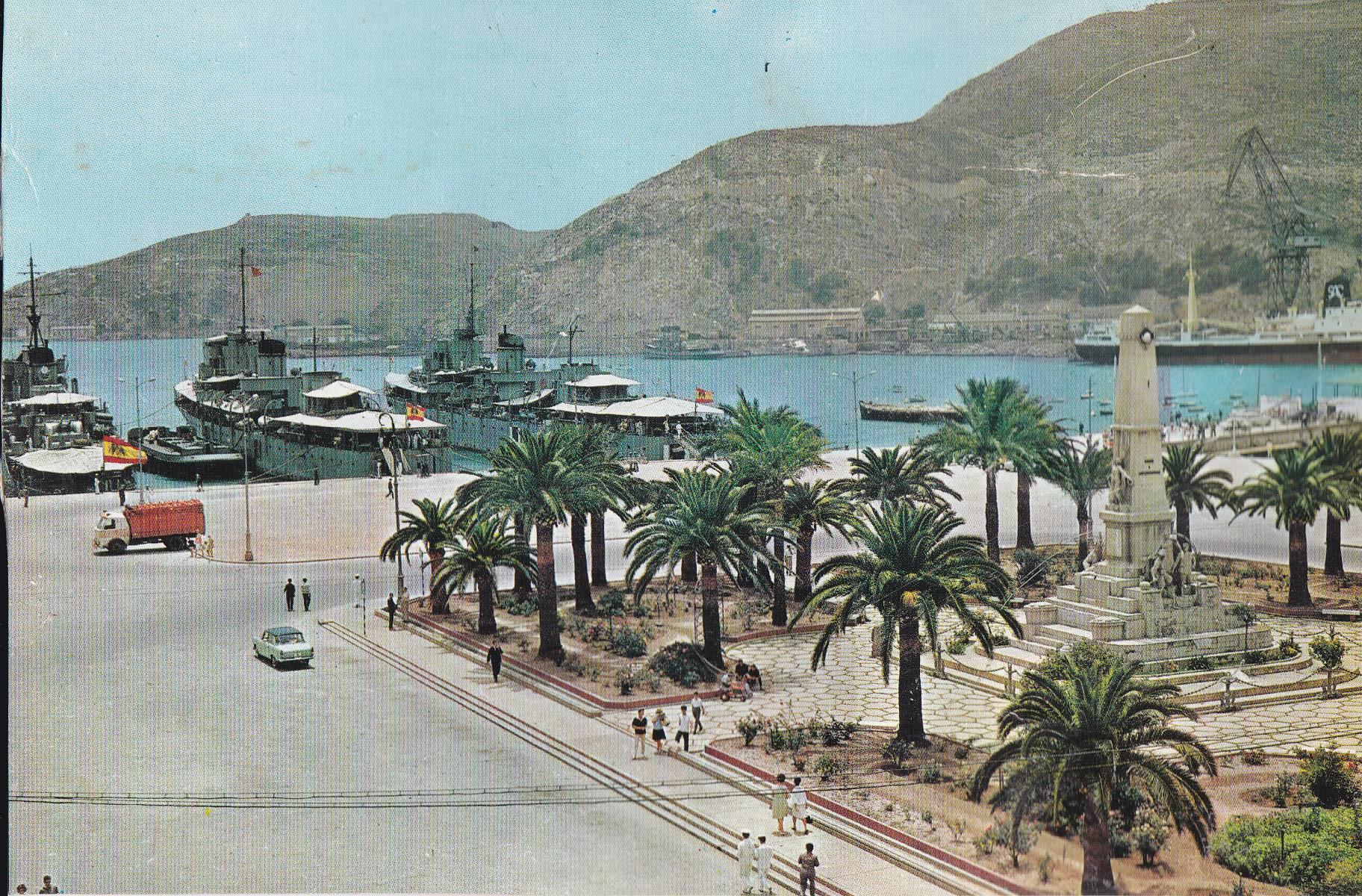 POSTAL B10425: CARTAGENA: CASTILLO Y PARQUE. PANORAMICA