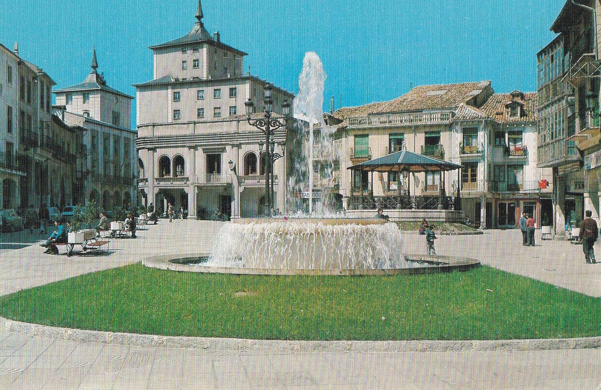 POSTAL B10466: ARANDA DE DUERO: PLAZA DEL CASTILLO