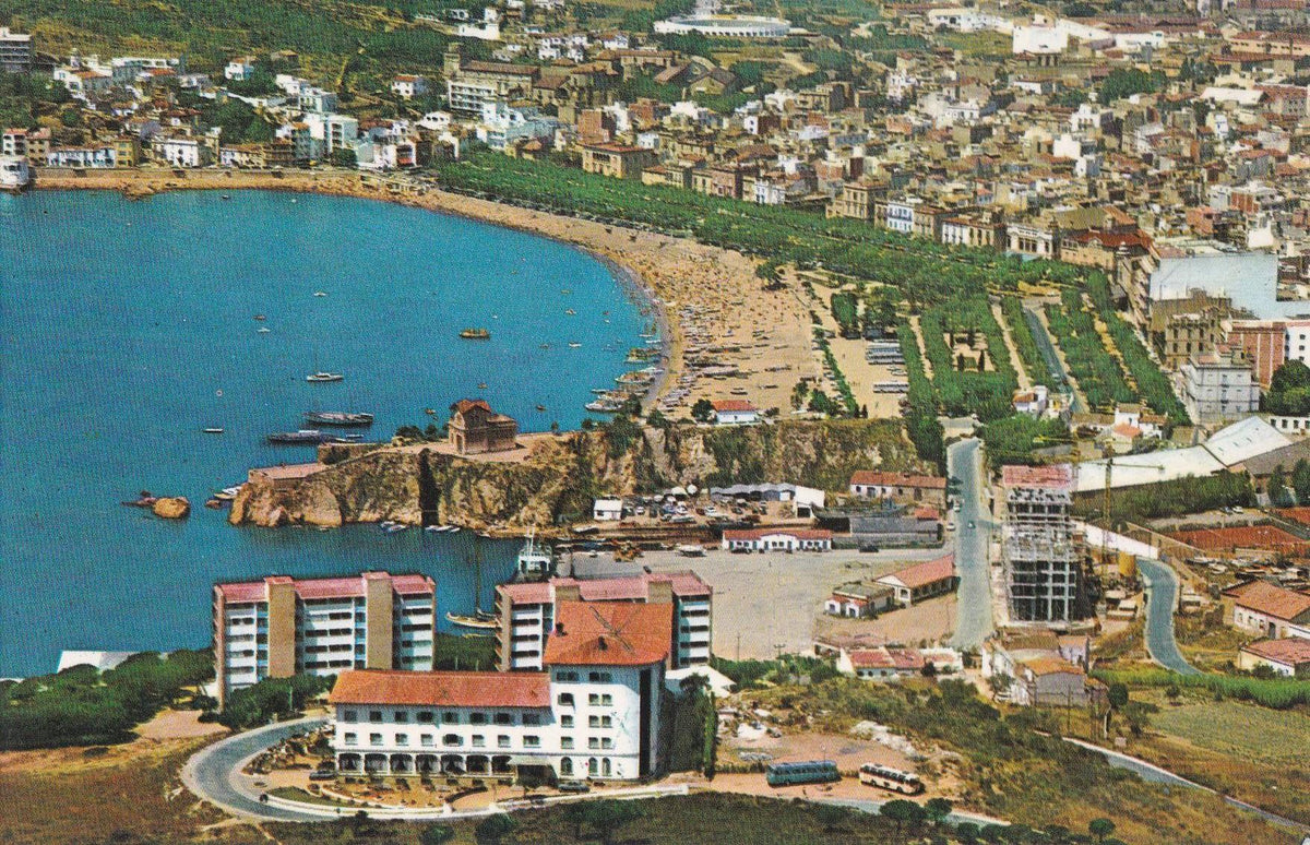 POSTAL B10527: COSTA BRAVA: SAN FELIU DE GUIXOLS