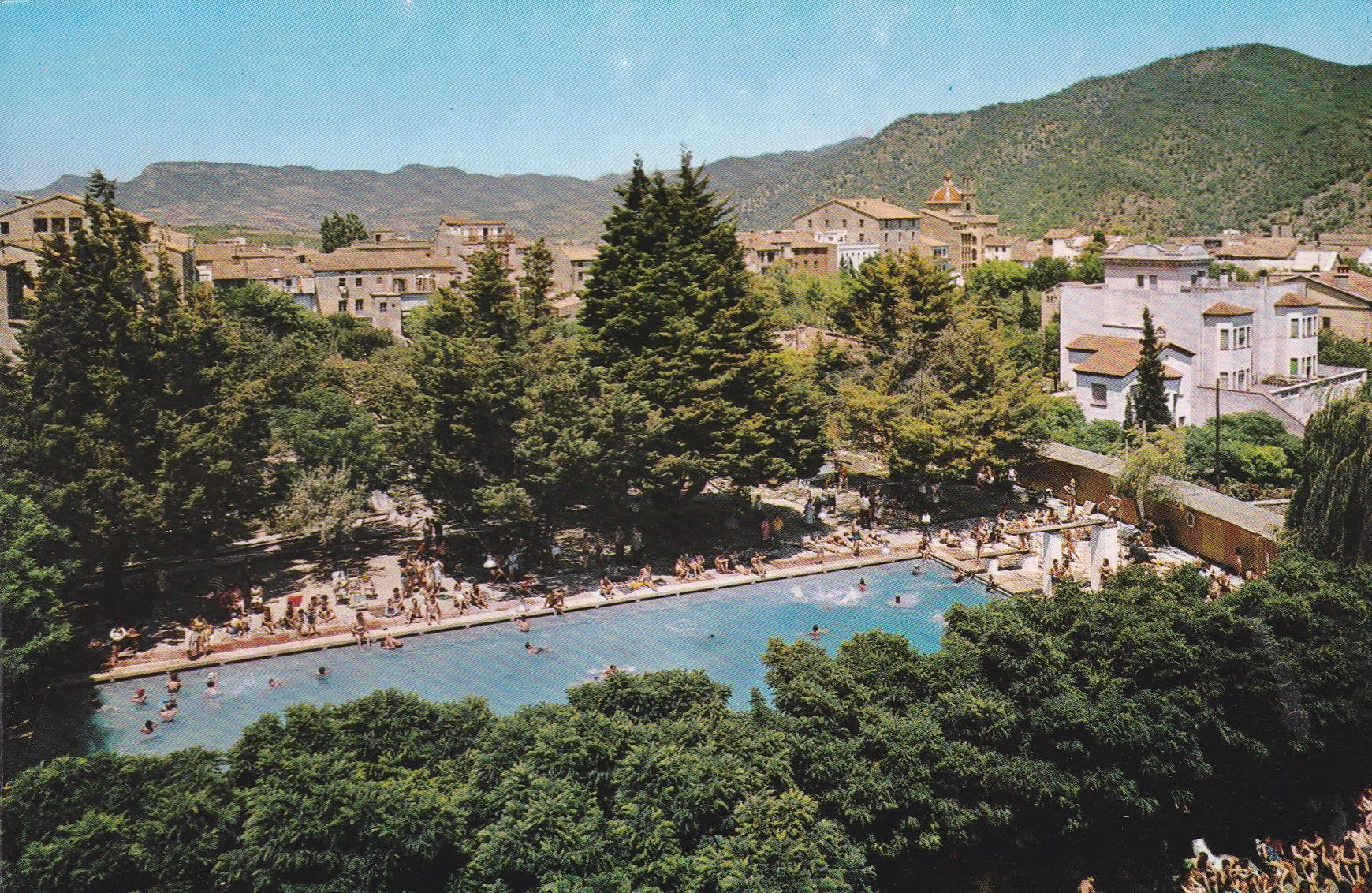 POSTAL B10566: CAPELLADES: PISCINA AZUL