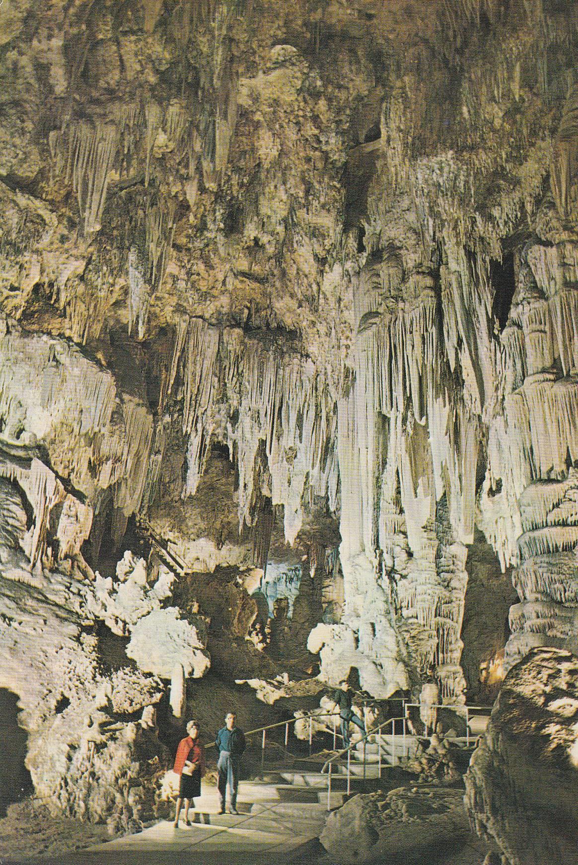 POSTAL B11123: MALAGA: CUEVA DE NERJA. DIVERSOS ASPECTOS