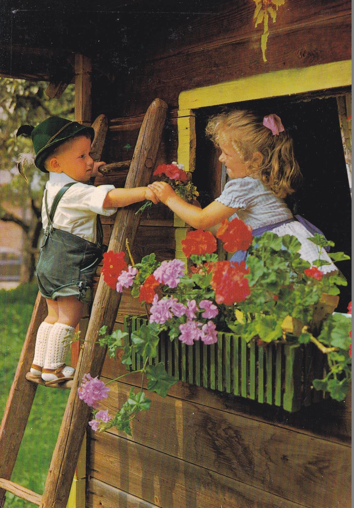 POSTAL B11232: NIÑOS HOLANDESES: DIVERSOS ASPECTOS