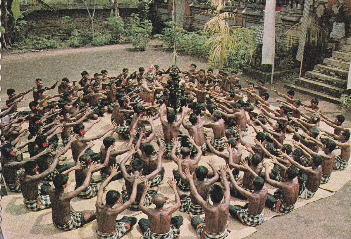 POSTAL B11237: TEMPLO DE YARD. INDIA. DIVERSOS ASPECTOS