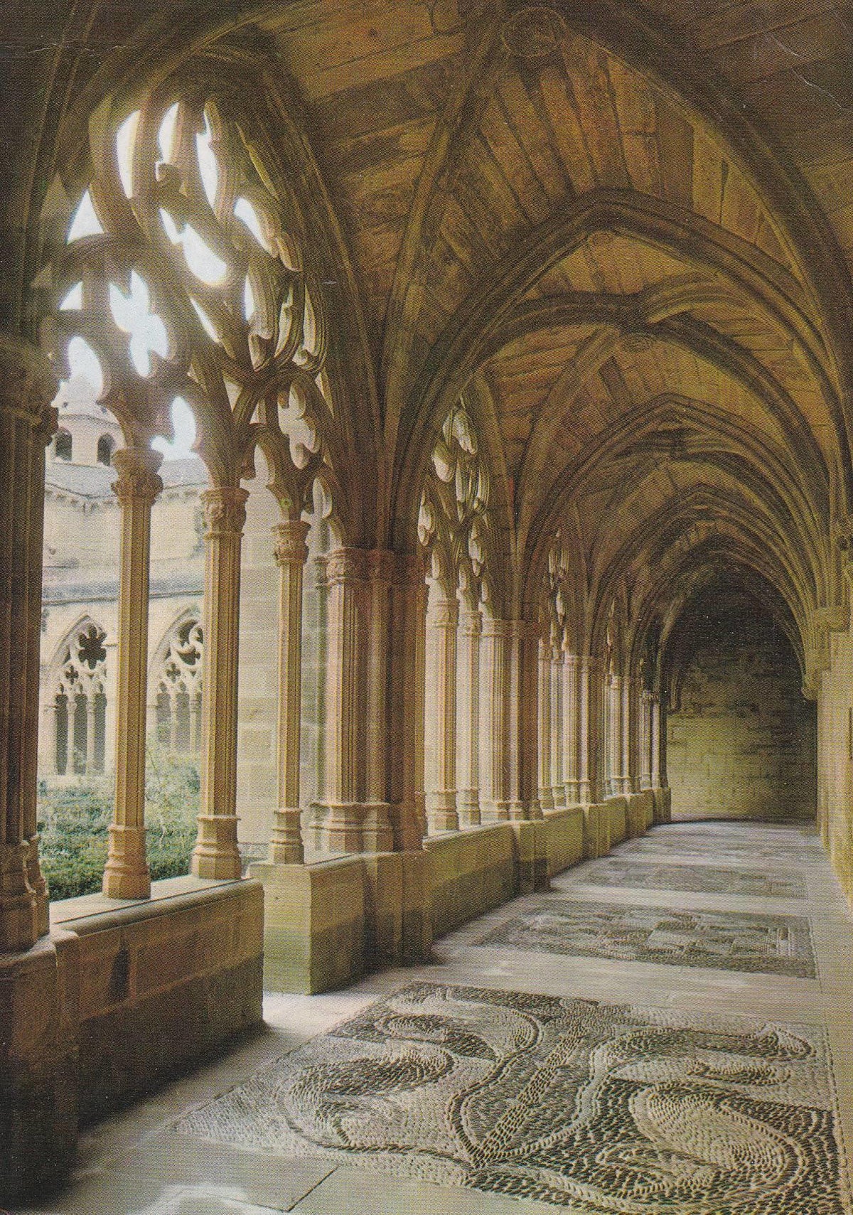 POSTAL B11369: NAVARRA: ABADIA DE STA MARIA. CLAUSTRO