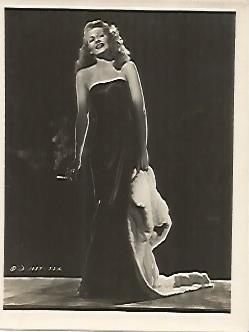 POSTAL A0492: Foto de Rita Hayworth en Gilda