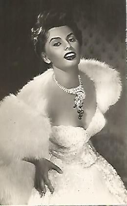 POSTAL A0505: Sofia Loren en Pan amor y …