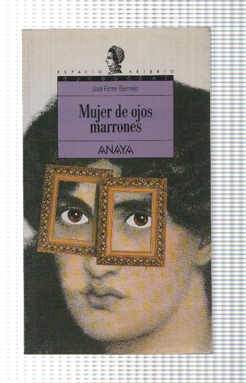 Mujer de ojos marrones