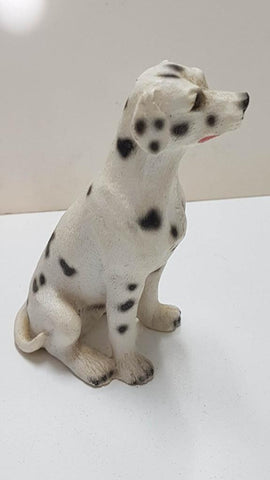 Figura de perro resina: Dalmata de 9x6.5 cm.