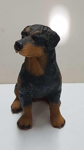 Figura de perro resina: Rottweilers de 9x6 cm.