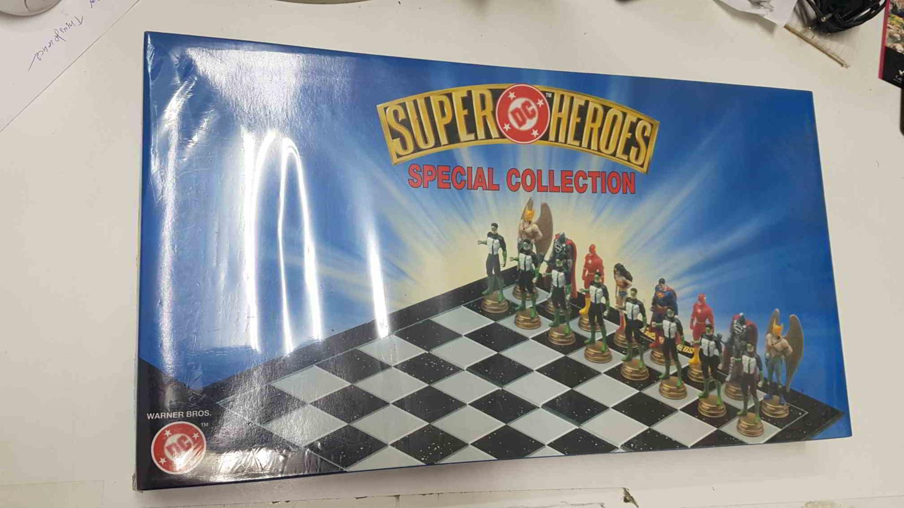 Juego de ajedrez: Super Heroes DC Special Collection. Warner Bros