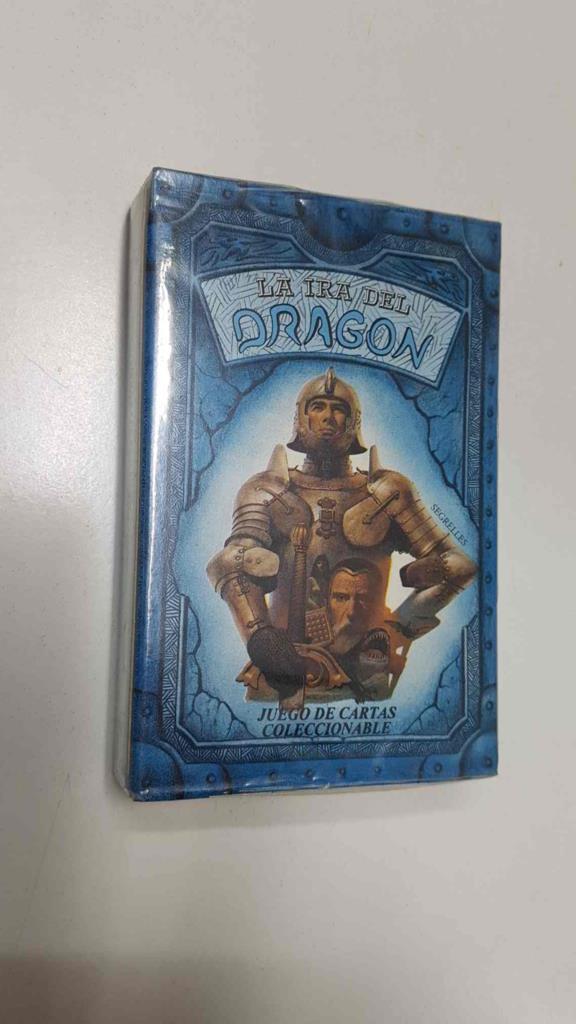 Juego de Cartas Coleccionable: (color azul) La Ira del Dragon . 50 cartas. Naipes Fournier